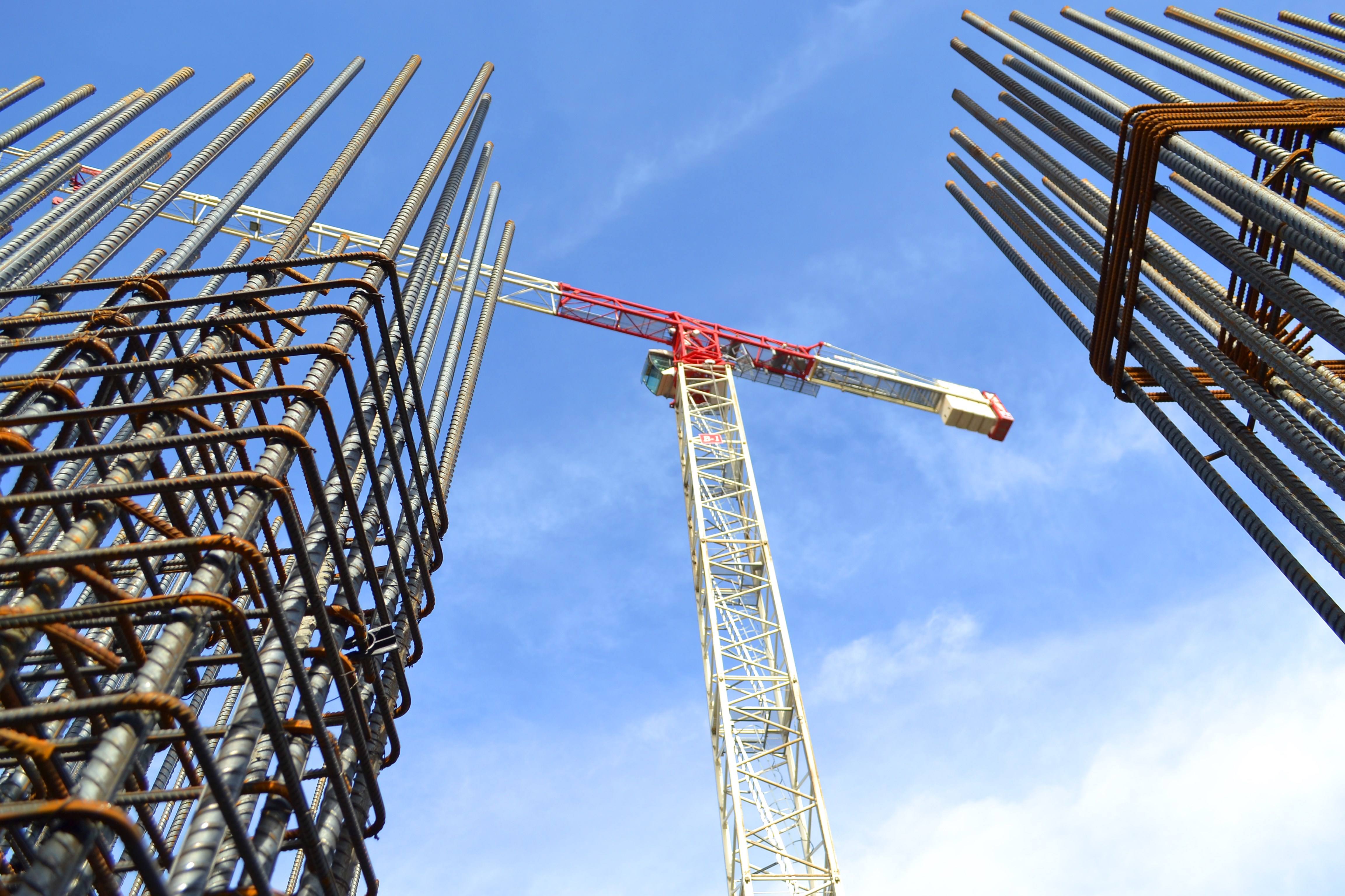crane-two-buildings-construction