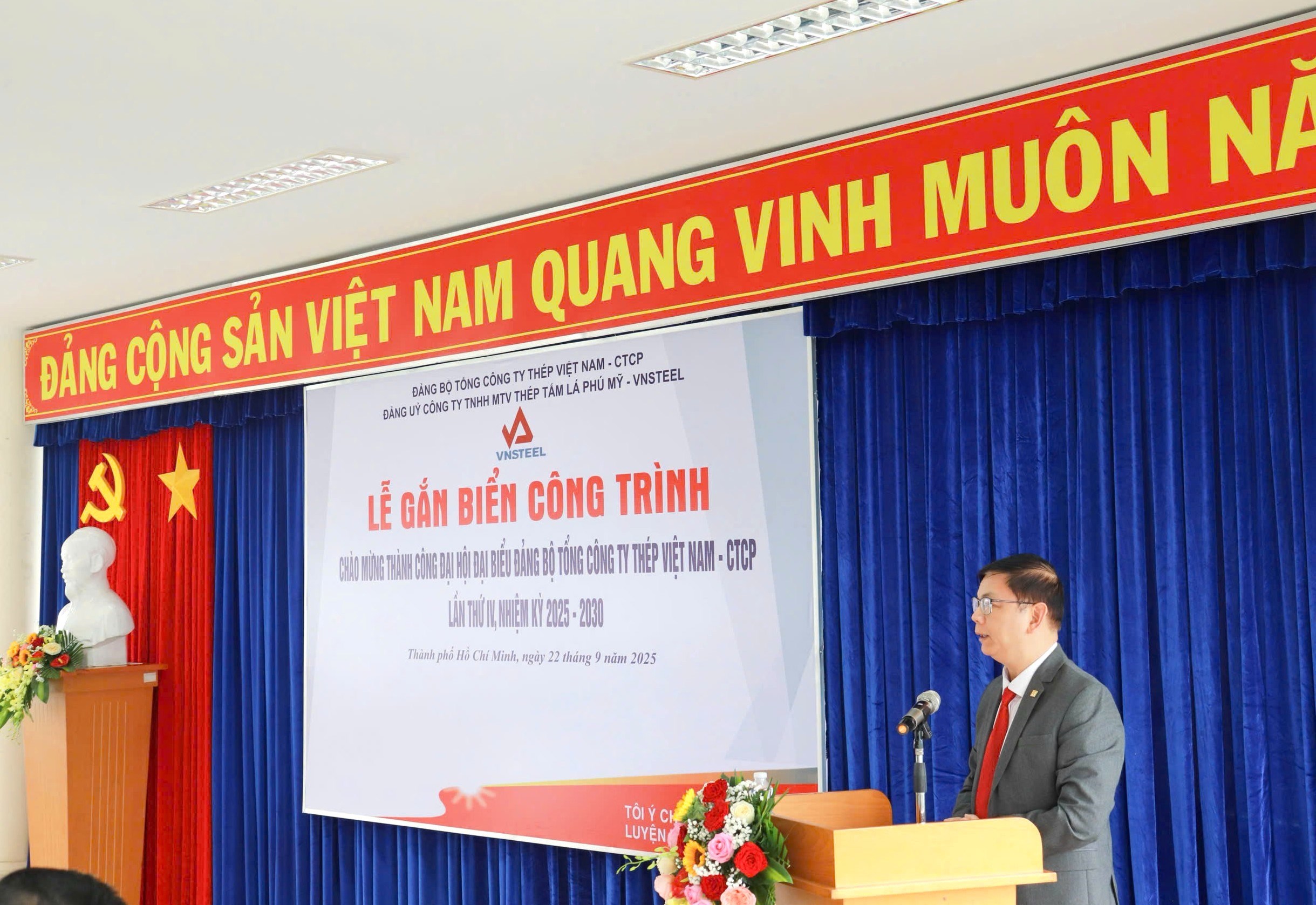 z7042200184087_b28e2610f576167ece724e84035d0bdd