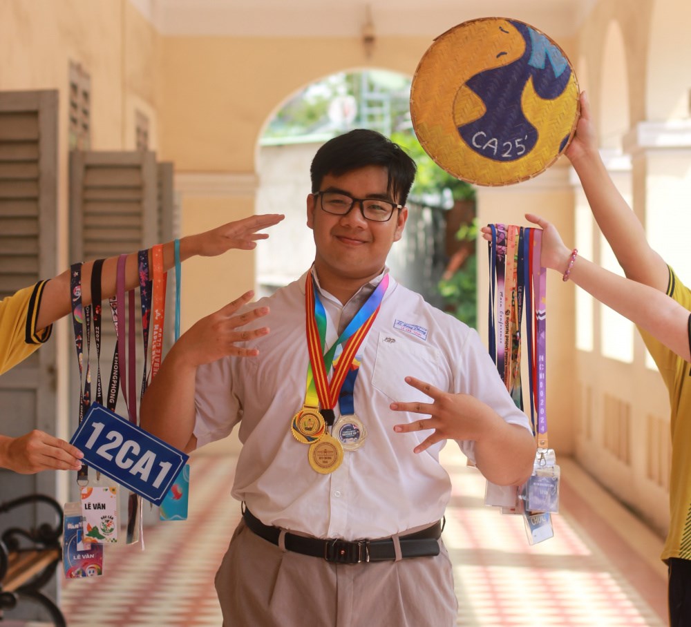 le-van-hoc-sinh-gioi-quoc-gia--niem-tu-hao-cua-the-he-tre_68da4445cb1ba