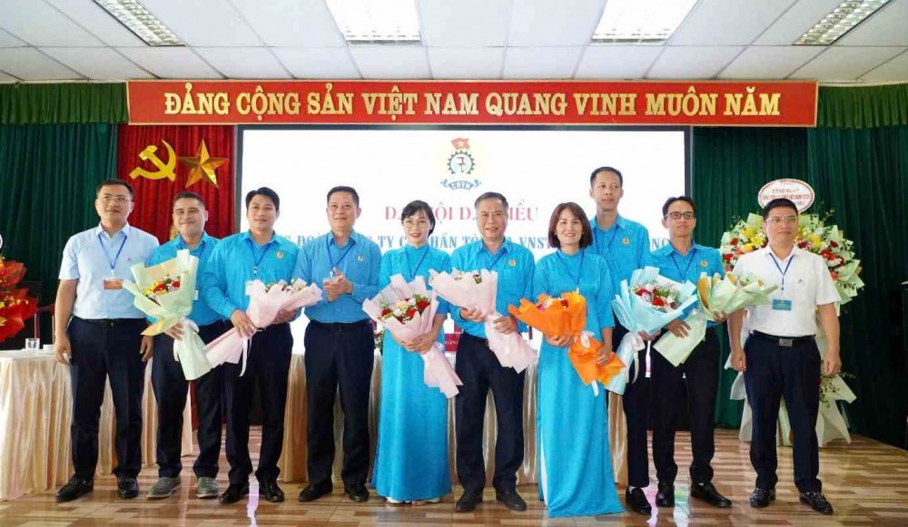 cong-doan-tong-cong-ty-thep-viet-nam---ctcp--chi-dao-thanh-cong-dai-hoi-cong-doan-co-so-nhiem-ky-2025-2030_69266a409ee27