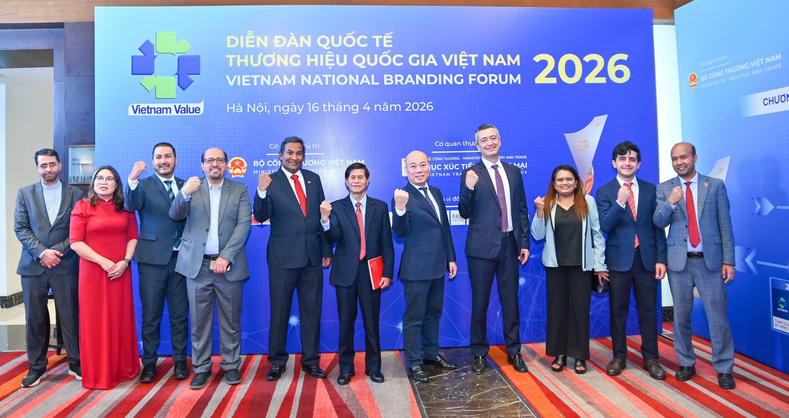 z7732433001396_6e13941cc8e79ff5930e75efd7aad85b