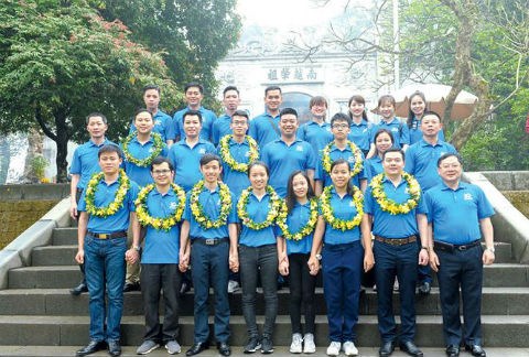'Cú hích' nào cho thanh niên ngày nay?