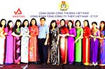 “Những bông hoa vẫn cứ nở đúng mùa”
